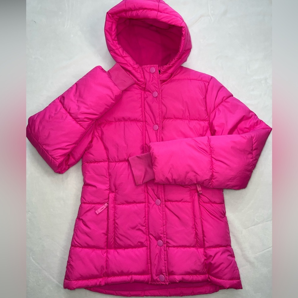 Amazon Essentials Women's Heavyweight Long-Sleeve Hooded Puffer Coat - Picture 2 of 12